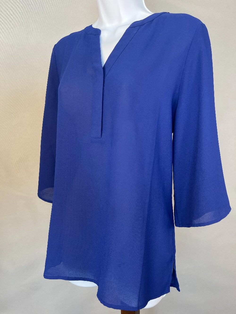 Chico’s Split Neck Popover Blouse Size M Royal Blue ¾ Sleeve Coastal Chic